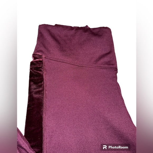 PINK LEGGINGS (Velvet sides and has two pockets L/R) - Picture 7 of 12
